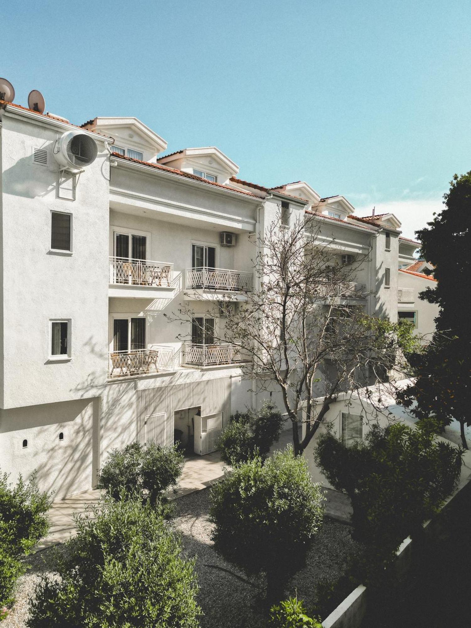Готель L'olive Homes *